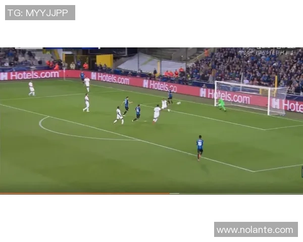 世体：拉波尔塔率队拜访布鲁日，参与招待典礼并散步市中心